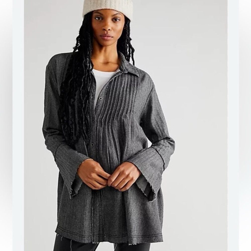FP We The Free Brooks Pintuck Buttondown Tunic Top Grey Size M Distressed